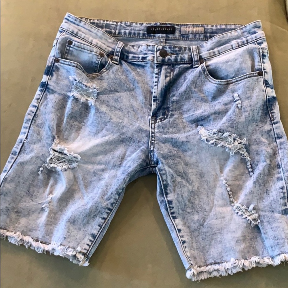 Mens aero light wash ripped jean shorts